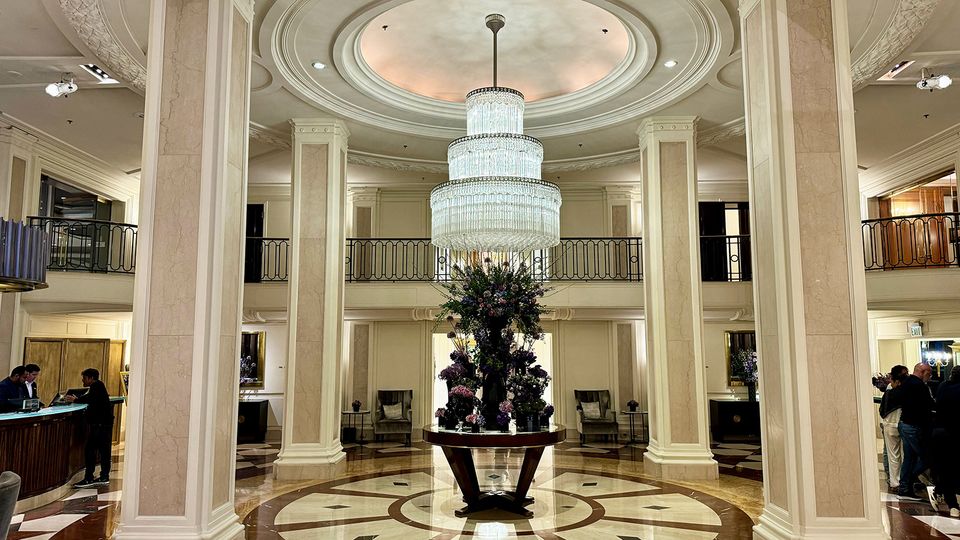 A crystal chandelier dominates the Wilshire Wing lobby.